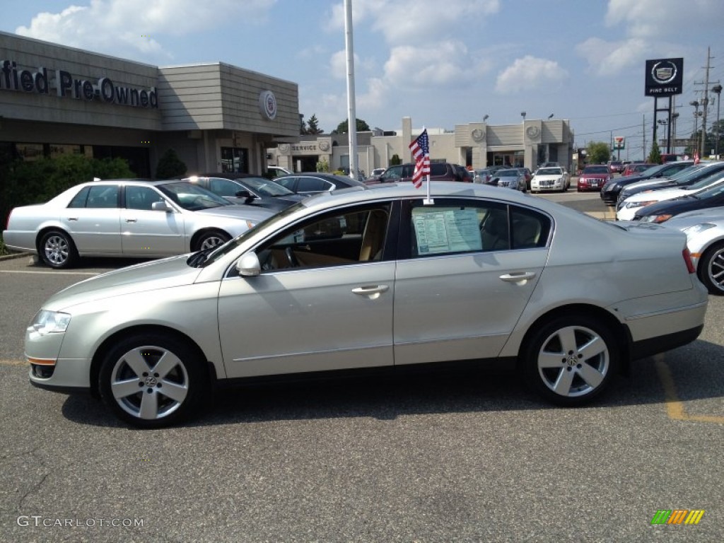 2009 Passat Komfort Sedan - White Gold Metallic / Cornsilk Beige photo #4