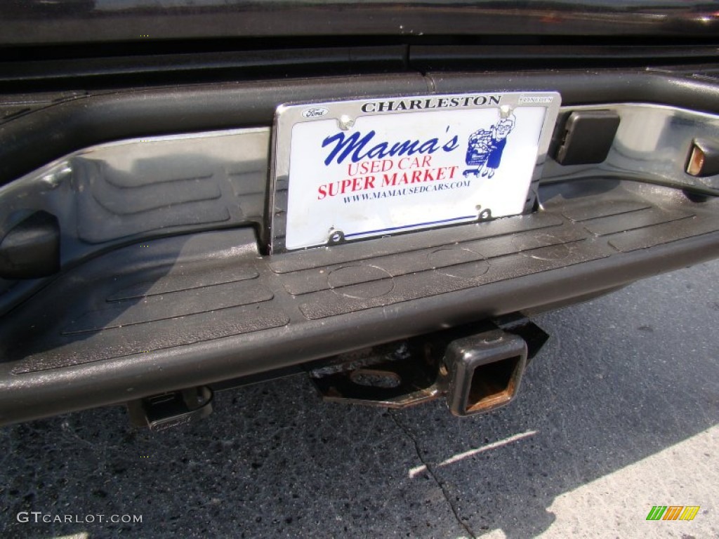 2004 Tahoe LS - Dark Gray Metallic / Gray/Dark Charcoal photo #30