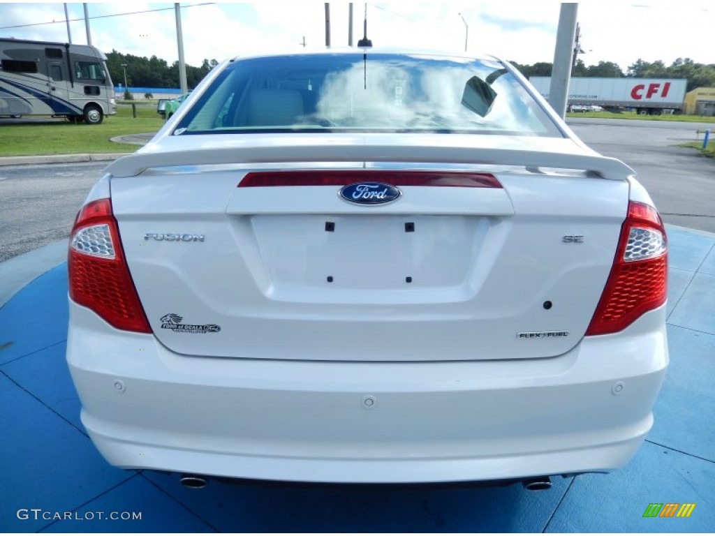 2011 Fusion SE V6 - White Platinum Tri-Coat / Camel photo #4