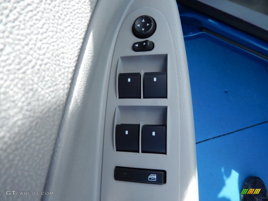 2009 HHR LT - Blue Flash Metallic / Cashmere photo #15