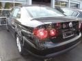 Black - Jetta SE Sedan Photo No. 3