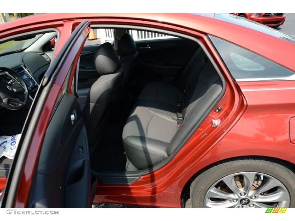 2011 Sonata SE 2.0T - Venetian Red / Black photo #12