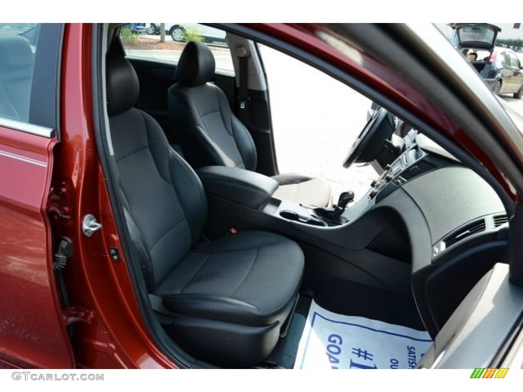 2011 Sonata SE 2.0T - Venetian Red / Black photo #16