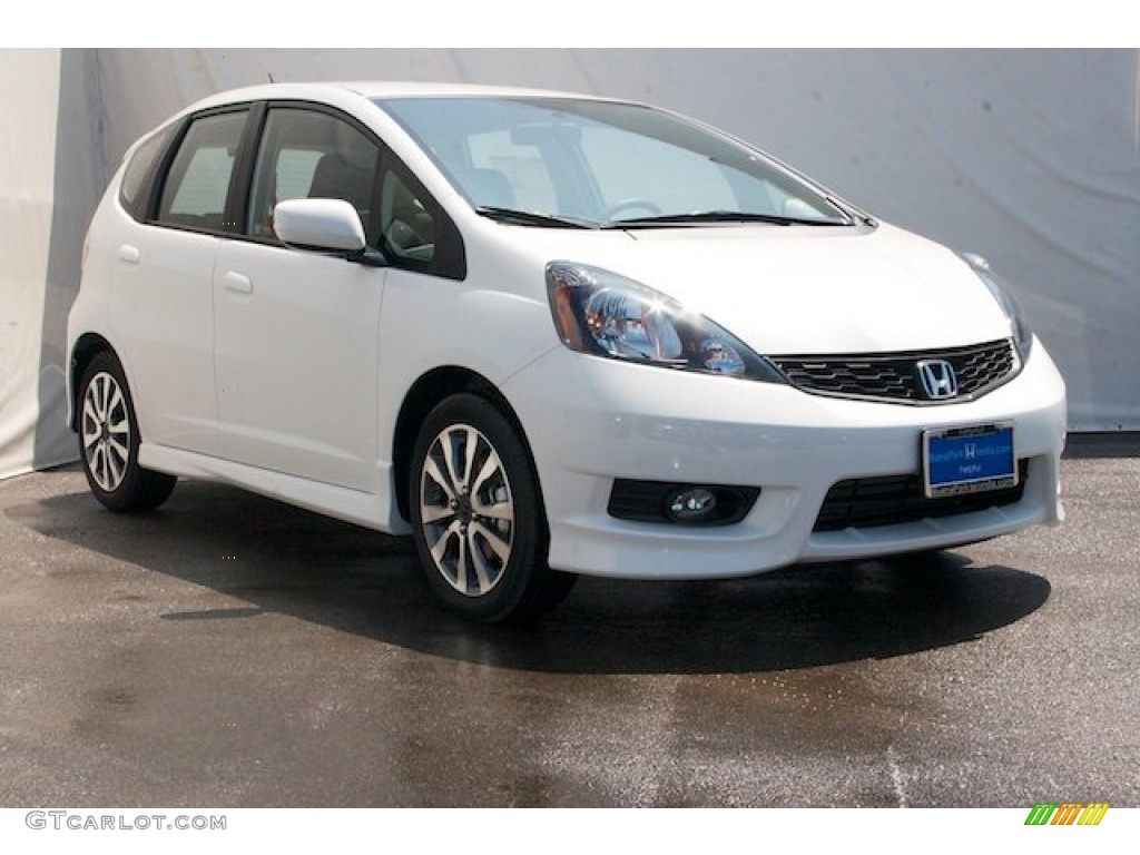 Taffeta White Honda Fit