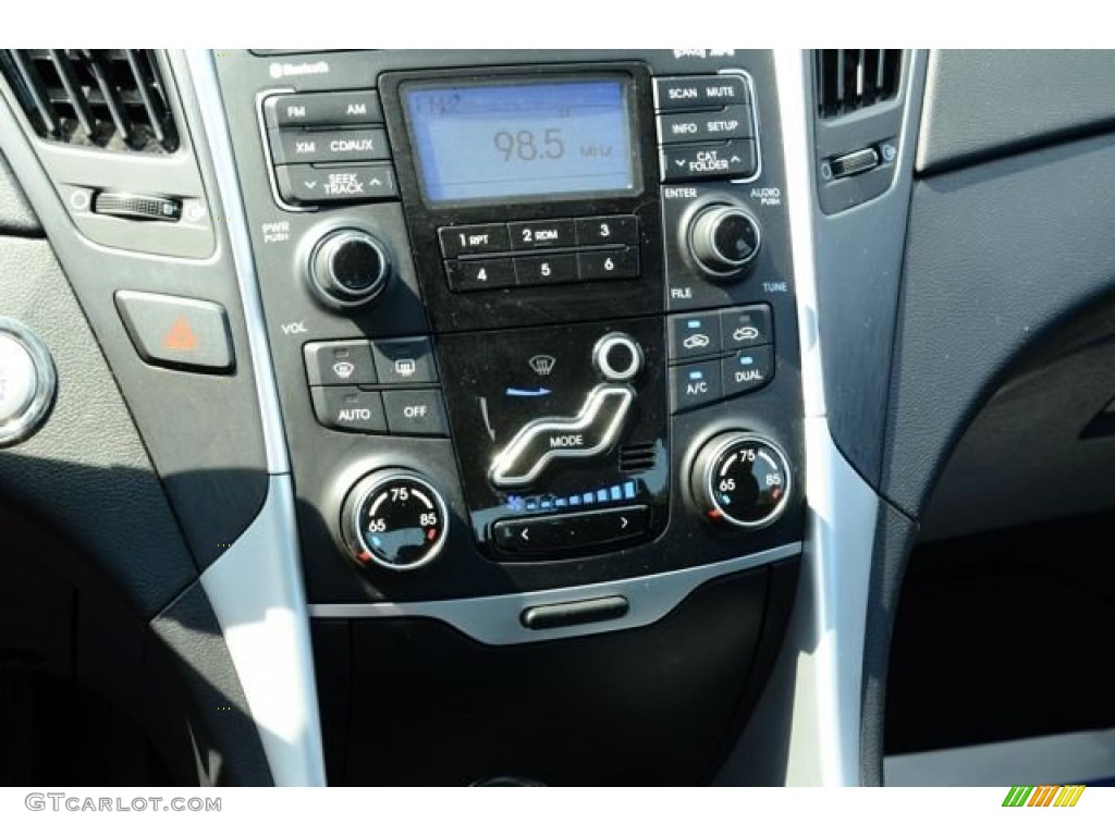 2011 Sonata SE 2.0T - Venetian Red / Black photo #29