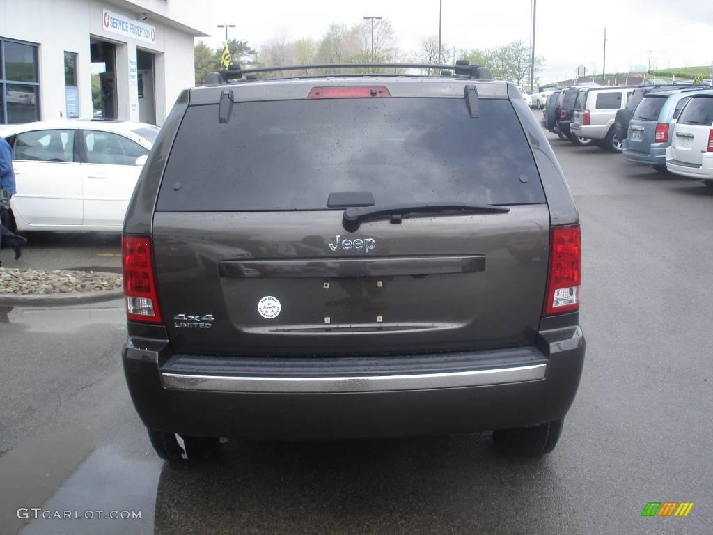 2006 Grand Cherokee Limited 4x4 - Dark Khaki Pearl / Dark Khaki/Light Graystone photo #3