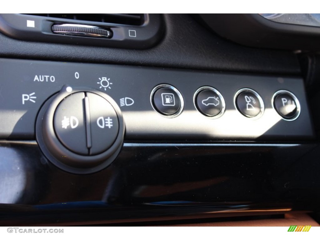 2010 Maserati Quattroporte Standard Quattroporte Model Controls Photos