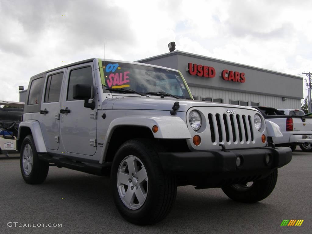 Bright Silver Metallic Jeep Wrangler Unlimited