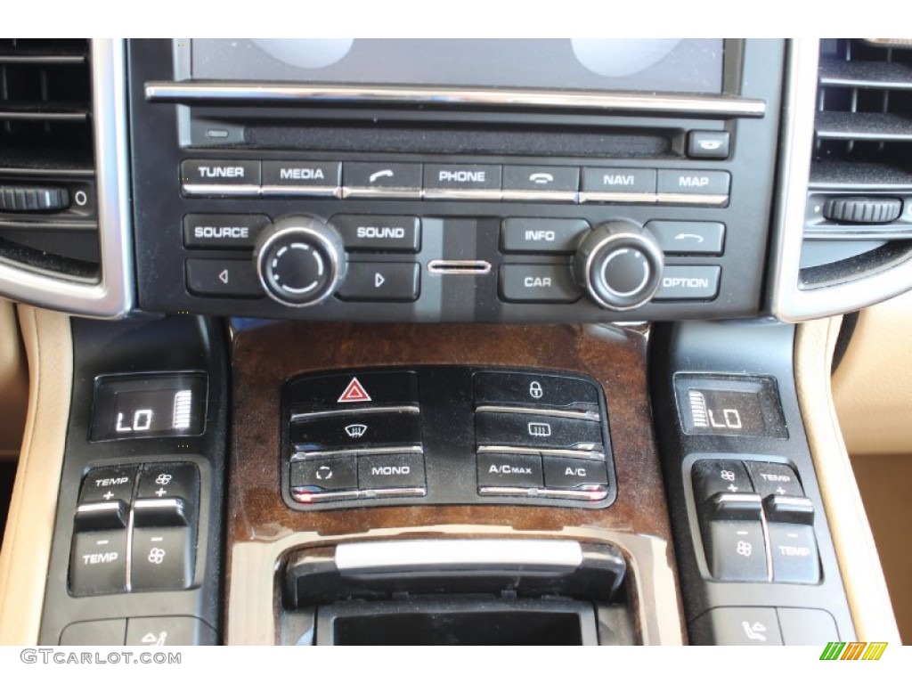 2013 Porsche Cayenne S Controls Photo #85667996