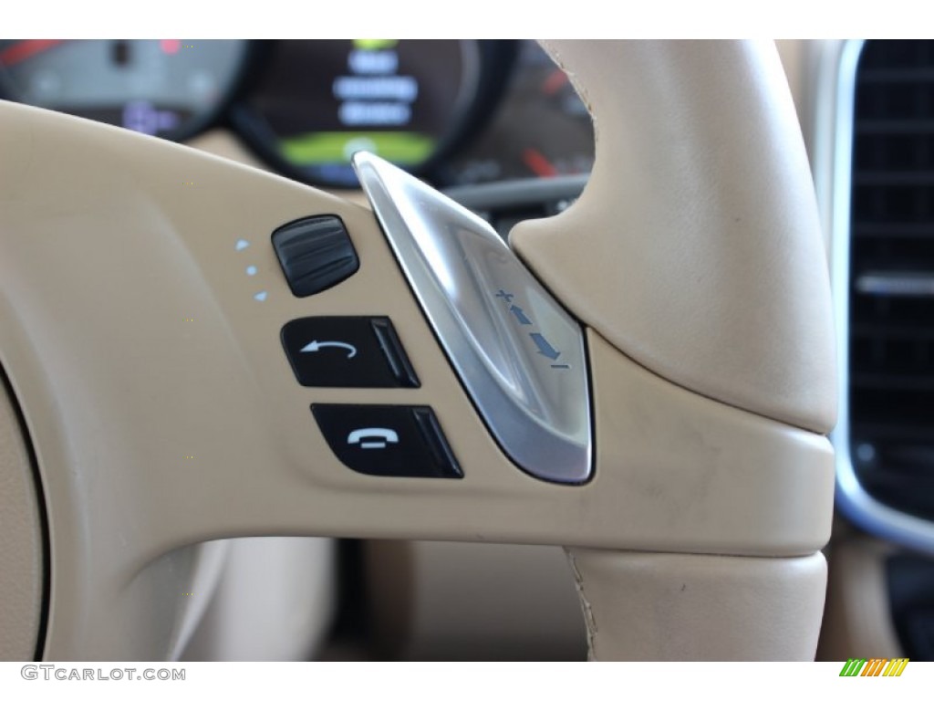2013 Porsche Cayenne S Controls Photo #85668068