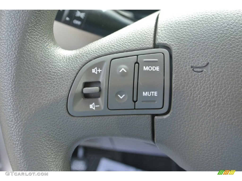 2011 Kia Sportage EX Controls Photo #85668860