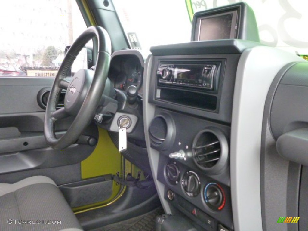 2007 Wrangler X 4x4 - Rescue Green Metallic / Dark Slate Gray/Medium Slate Gray photo #7