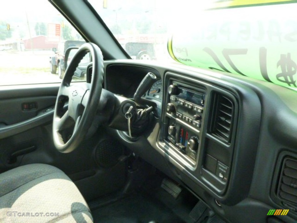 2004 Silverado 1500 LS Extended Cab 4x4 - Black / Dark Charcoal photo #8