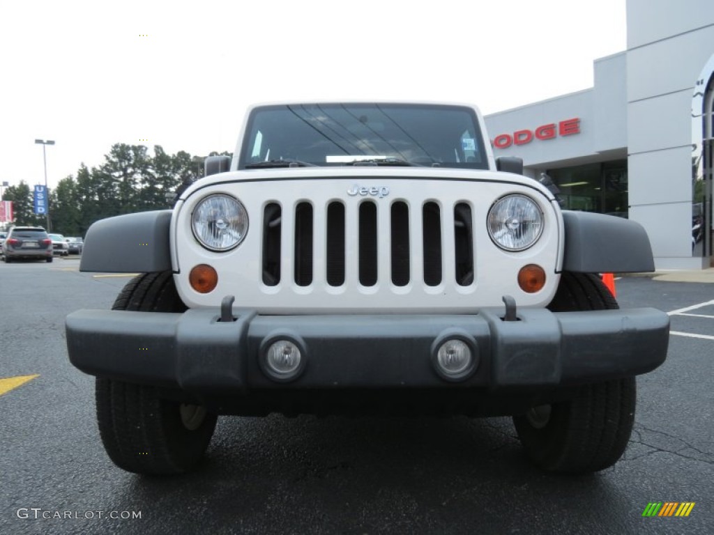 2009 Wrangler X 4x4 - Stone White / Dark Slate Gray/Medium Slate Gray photo #2