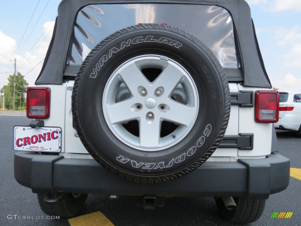 2009 Wrangler X 4x4 - Stone White / Dark Slate Gray/Medium Slate Gray photo #6