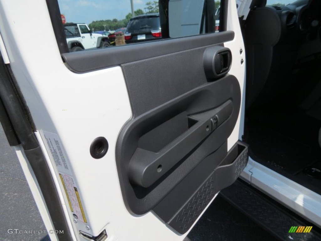 2009 Wrangler X 4x4 - Stone White / Dark Slate Gray/Medium Slate Gray photo #13