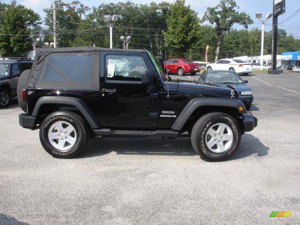 2011 Wrangler Sport 4x4 - Black / Black photo #4