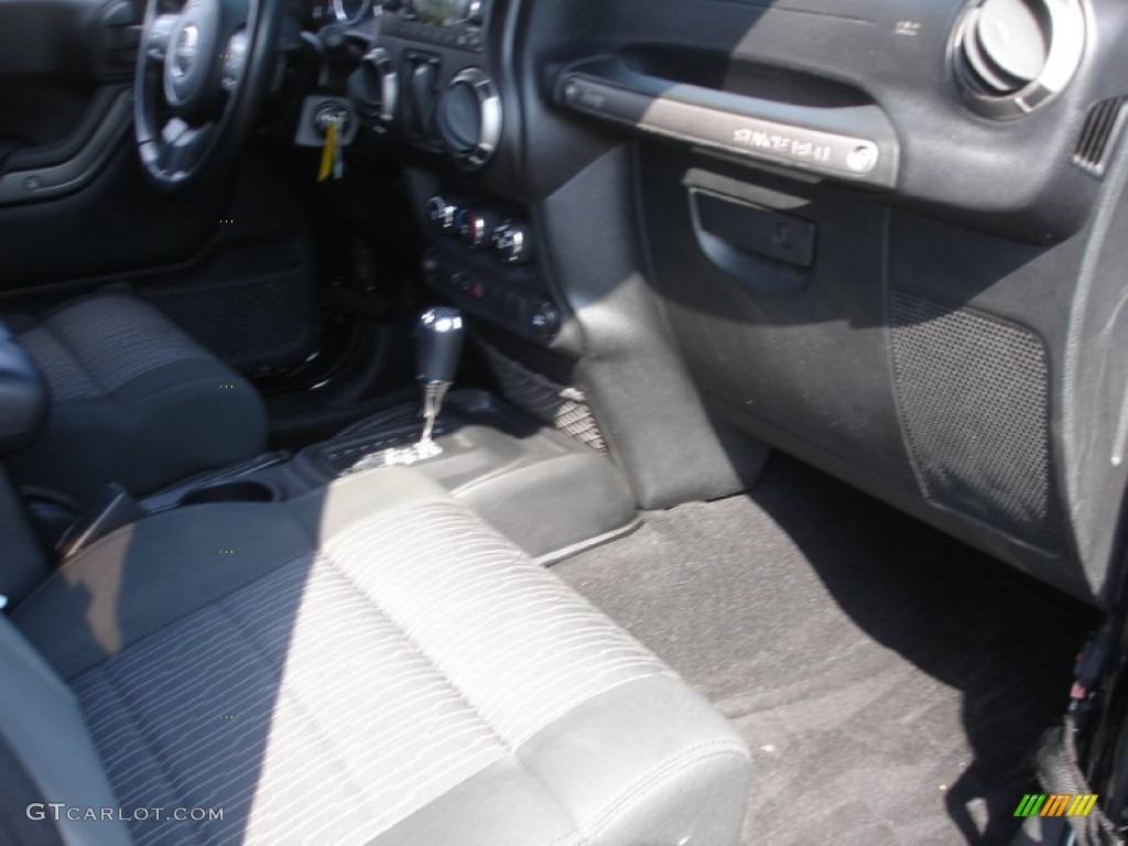 2011 Wrangler Sport 4x4 - Black / Black photo #11