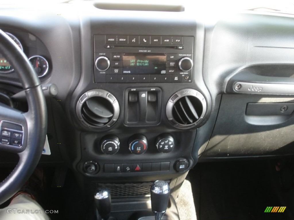 2011 Wrangler Sport 4x4 - Black / Black photo #17