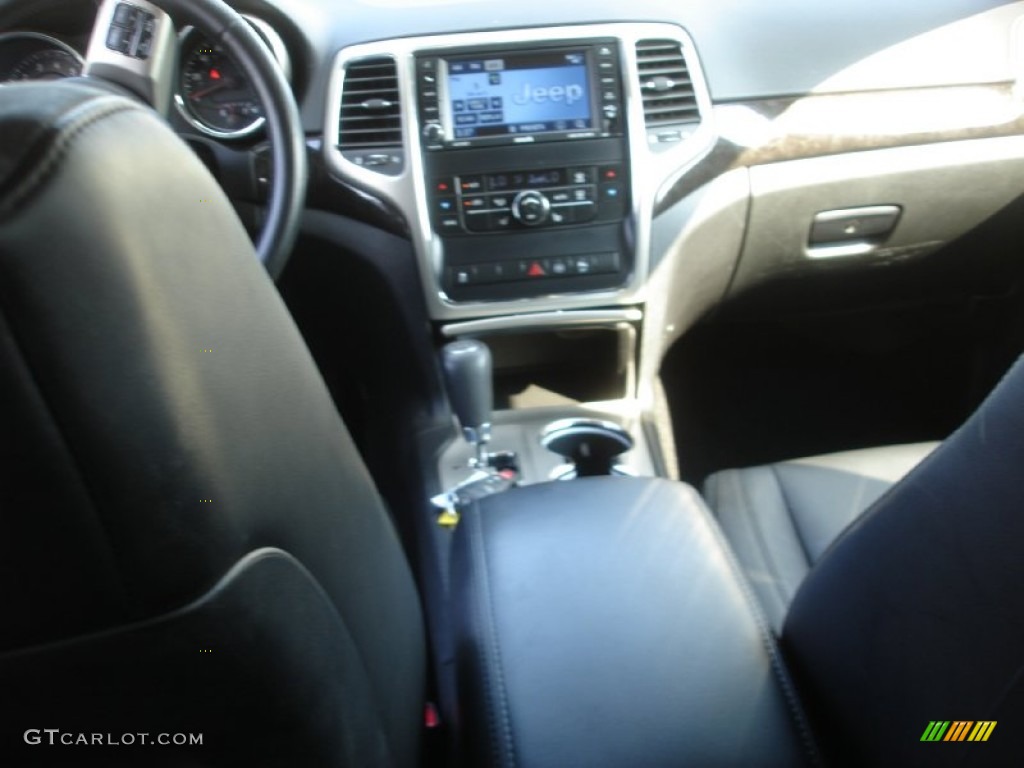 2012 Grand Cherokee Laredo 4x4 - Bright Silver Metallic / Black photo #14