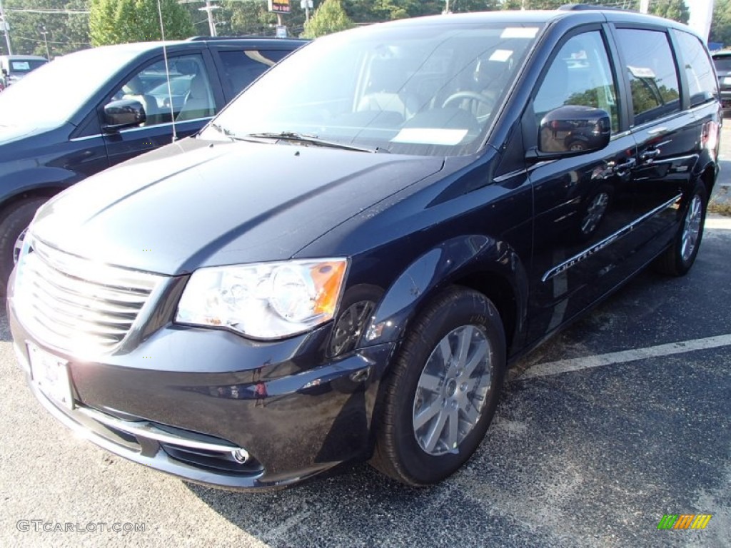 2014 Town & Country Touring - Maximum Steel Metallic / Black/Light Graystone photo #1