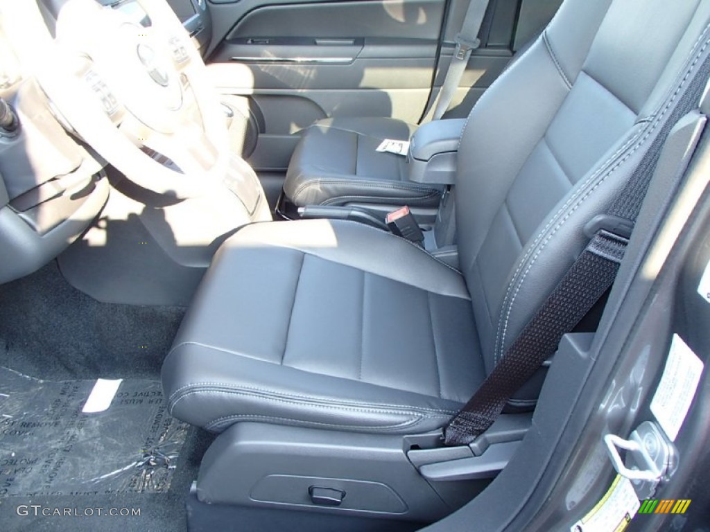 2014 Jeep Patriot Limited 4x4 Front Seat Photo #85681871