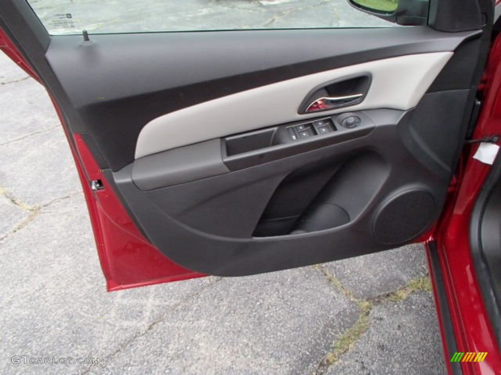 2014 Cruze LT - Crystal Red Tintcoat / Medium Titanium photo #11