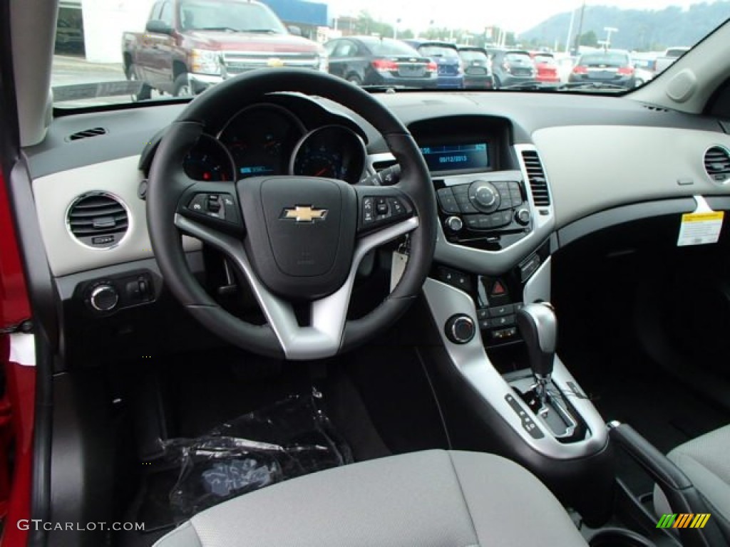 2014 Cruze LT - Crystal Red Tintcoat / Medium Titanium photo #14