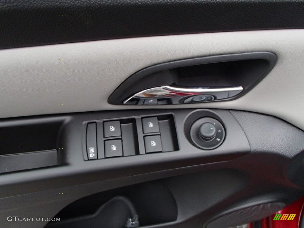 2014 Cruze LT - Crystal Red Tintcoat / Medium Titanium photo #15