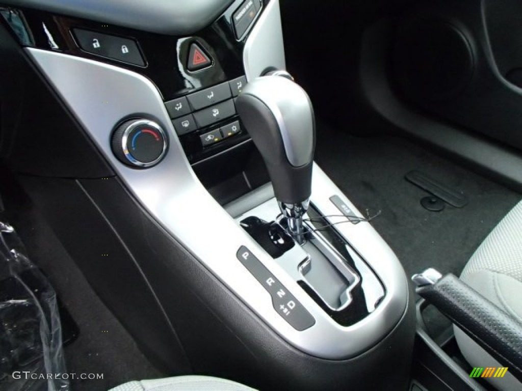 2014 Cruze LT - Crystal Red Tintcoat / Medium Titanium photo #17