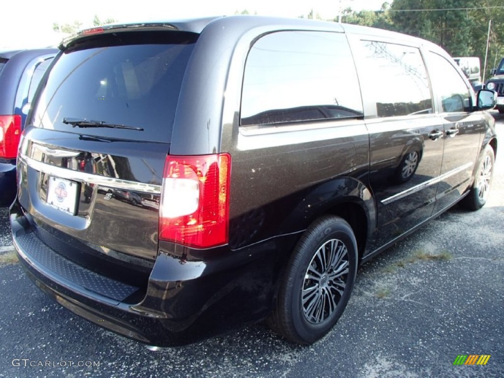 2014 Town & Country S - Brilliant Black Crystal Pearl / S Black photo #2