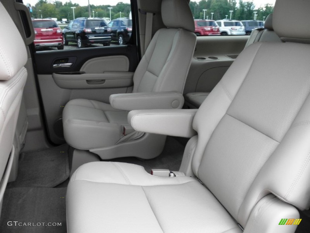 2014 GMC Yukon XL Denali AWD Rear Seat Photo #85690628