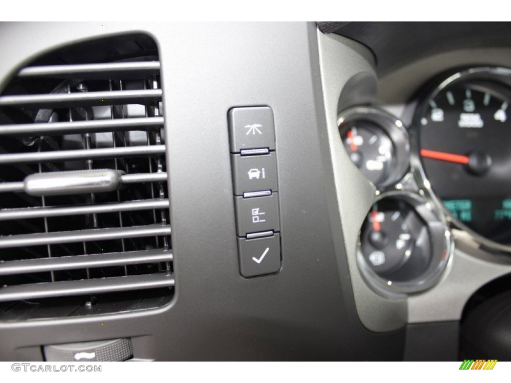 2014 Chevrolet Silverado 2500HD LT Crew Cab 4x4 Controls Photo #85694036