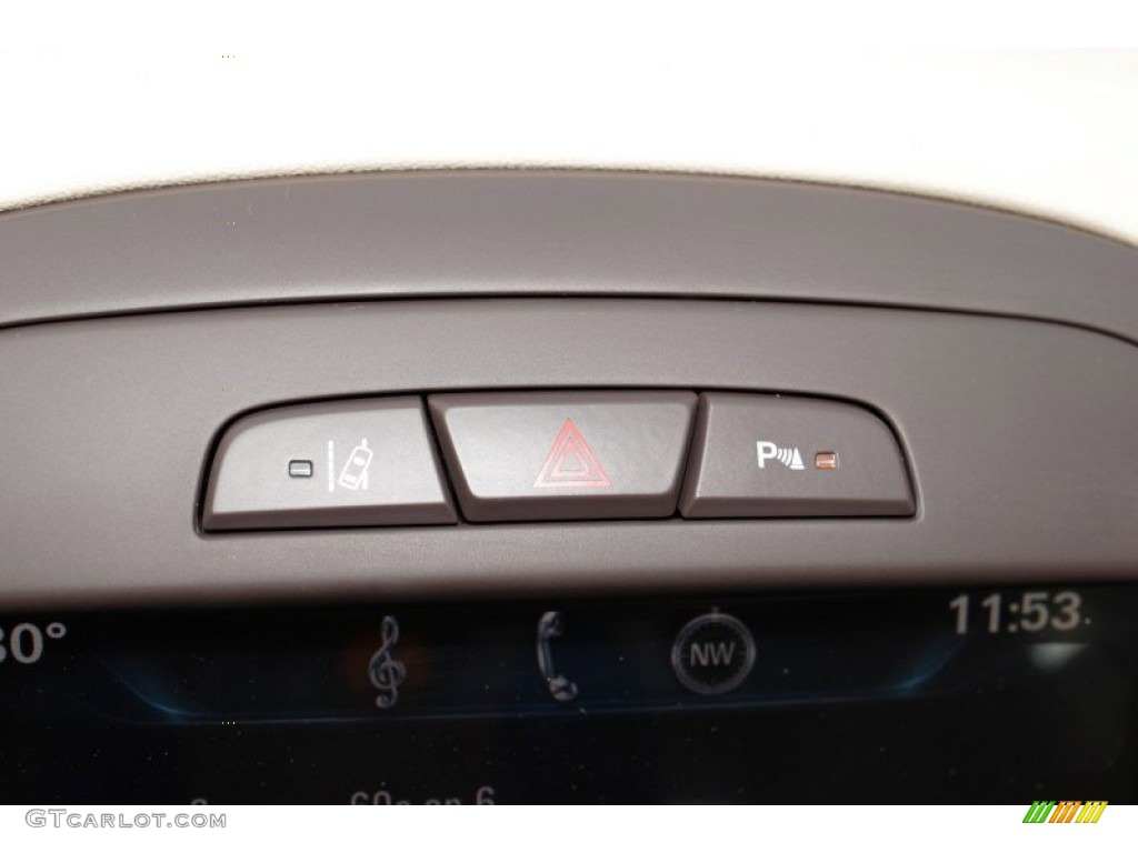 2014 Buick LaCrosse Leather Controls Photo #85694357