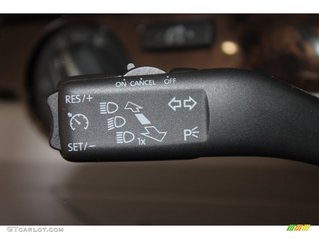 2014 Volkswagen Passat 1.8T SEL Premium Controls Photo #85695425