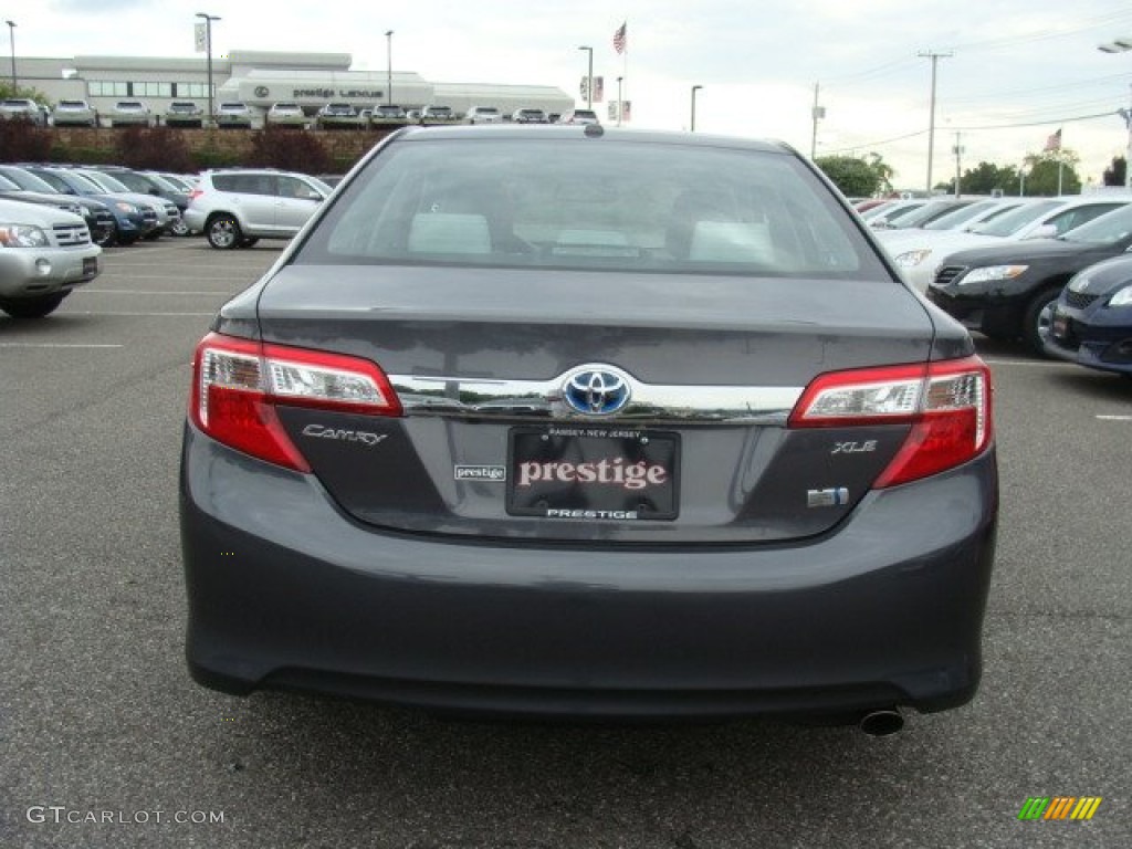 2013 Camry Hybrid XLE - Magnetic Gray Metallic / Light Gray photo #5