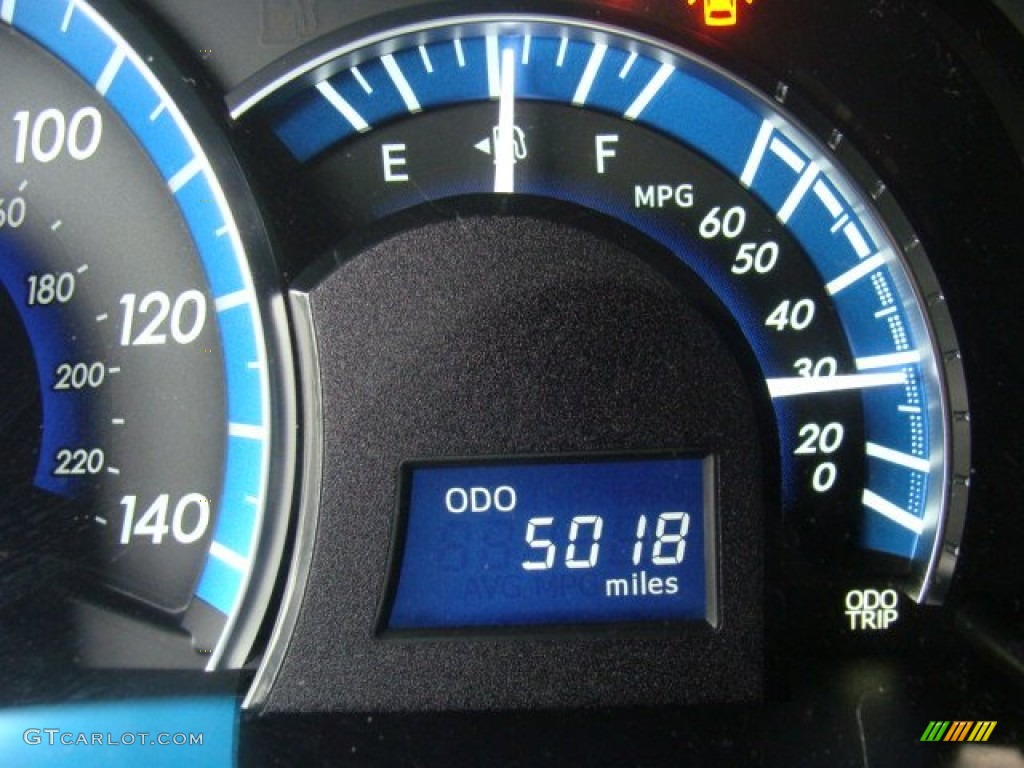 2013 Camry Hybrid XLE - Magnetic Gray Metallic / Light Gray photo #10