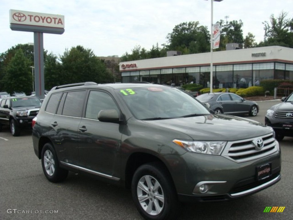 2013 Highlander V6 4WD - Cypress Green Pearl / Sand Beige photo #1