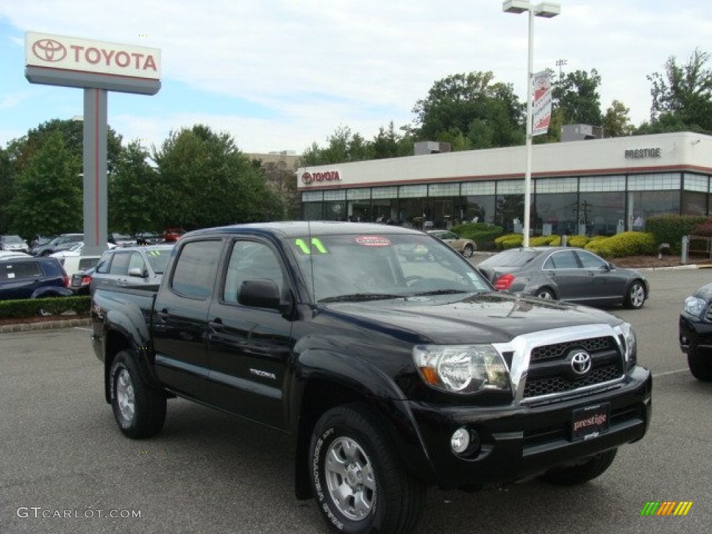 Black Toyota Tacoma