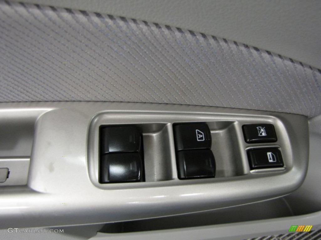 2010 Forester 2.5 X Premium - Spark Silver Metallic / Platinum photo #11