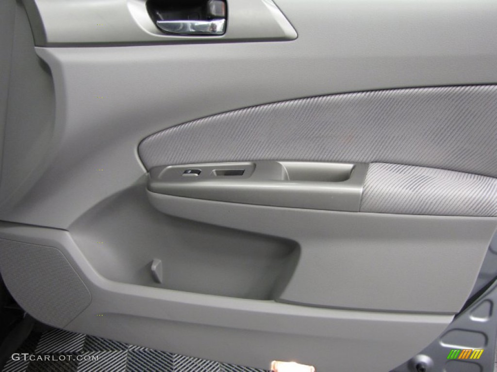 2010 Forester 2.5 X Premium - Spark Silver Metallic / Platinum photo #14