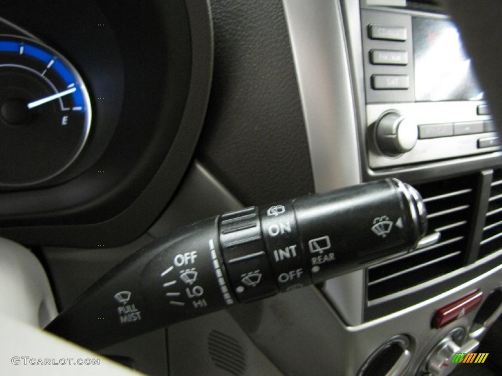 2010 Forester 2.5 X Premium - Spark Silver Metallic / Platinum photo #19