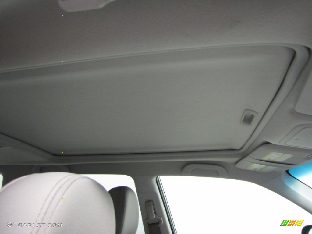 2010 Forester 2.5 X Premium - Spark Silver Metallic / Platinum photo #24