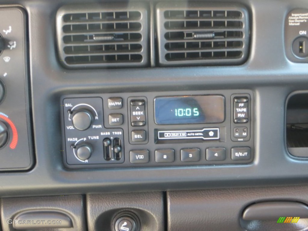 2000 Dodge Ram 1500 SLT Extended Cab Audio System Photo #85706668