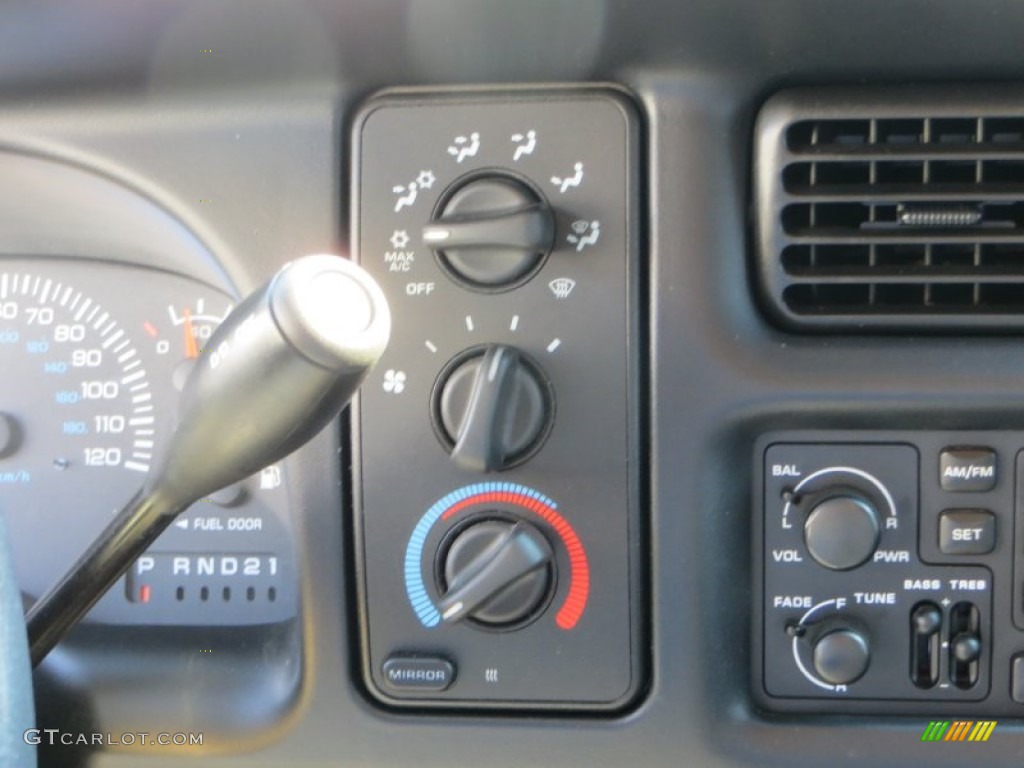 2000 Dodge Ram 1500 SLT Extended Cab Controls Photo #85706690