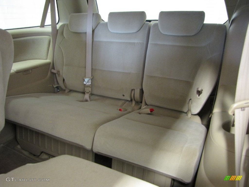 2010 Honda Odyssey LX Rear Seat Photo #85710077