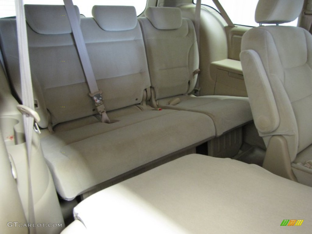 2010 Honda Odyssey LX Rear Seat Photo #85710103