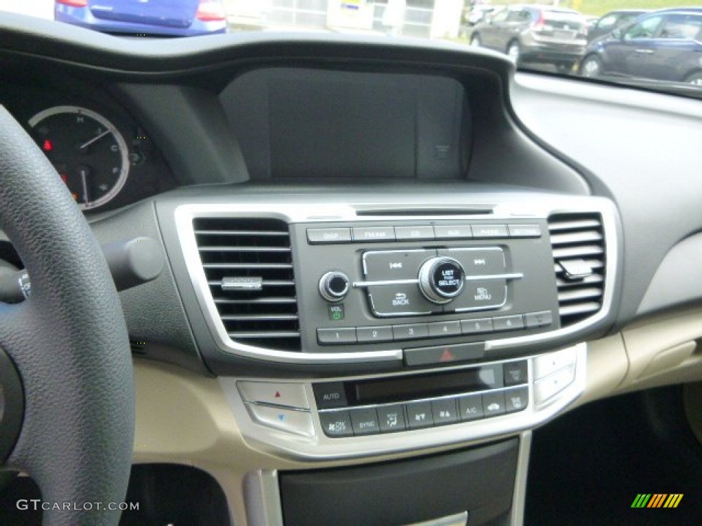 2014 Honda Accord LX Sedan Controls Photo #85711354