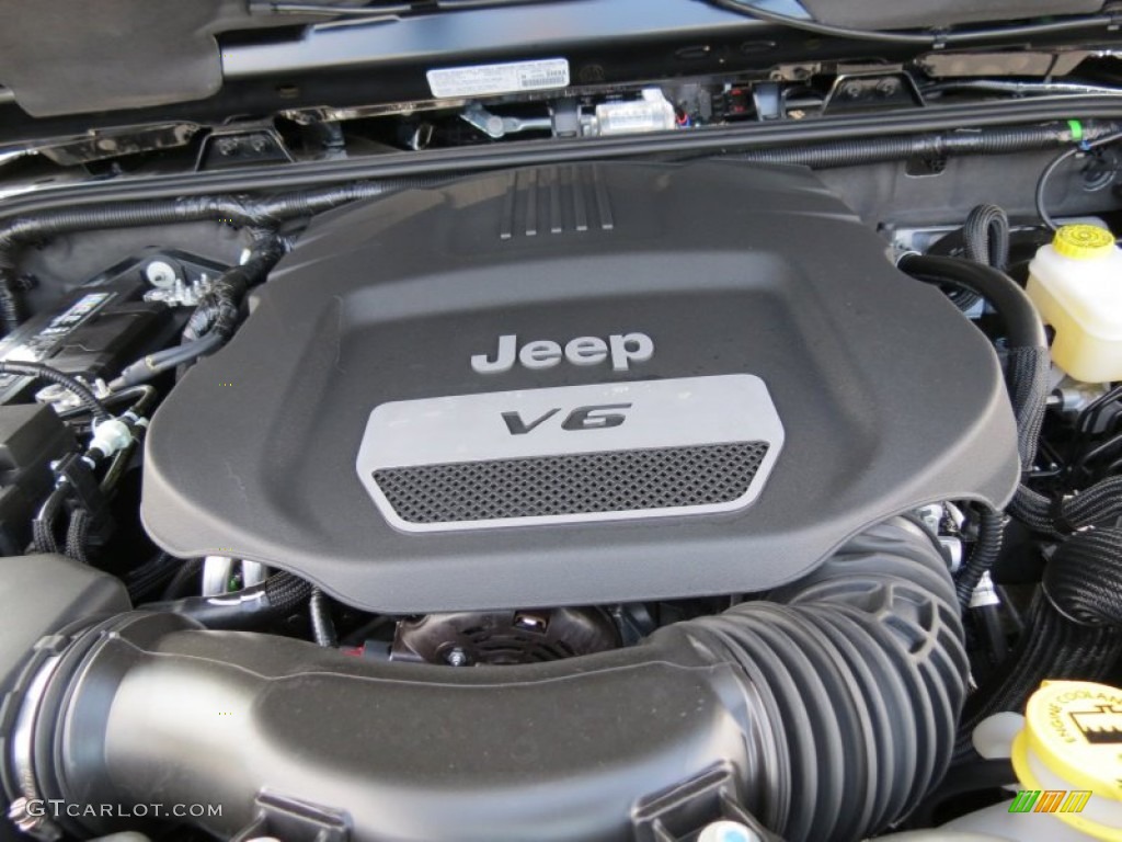 2014 Jeep Wrangler Sahara 4x4 3.6 Liter DOHC 24-Valve VVT V6 Engine Photo #85712398