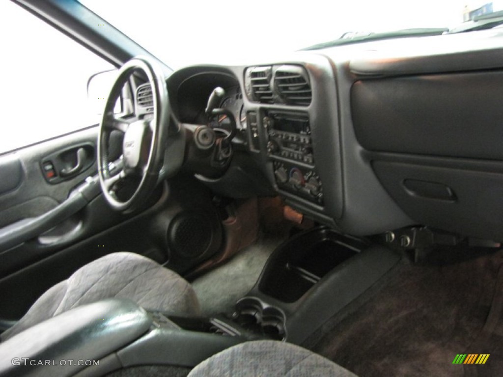 2002 Sonoma SLS Extended Cab 4x4 - Pewter Metallic / Pewter photo #13